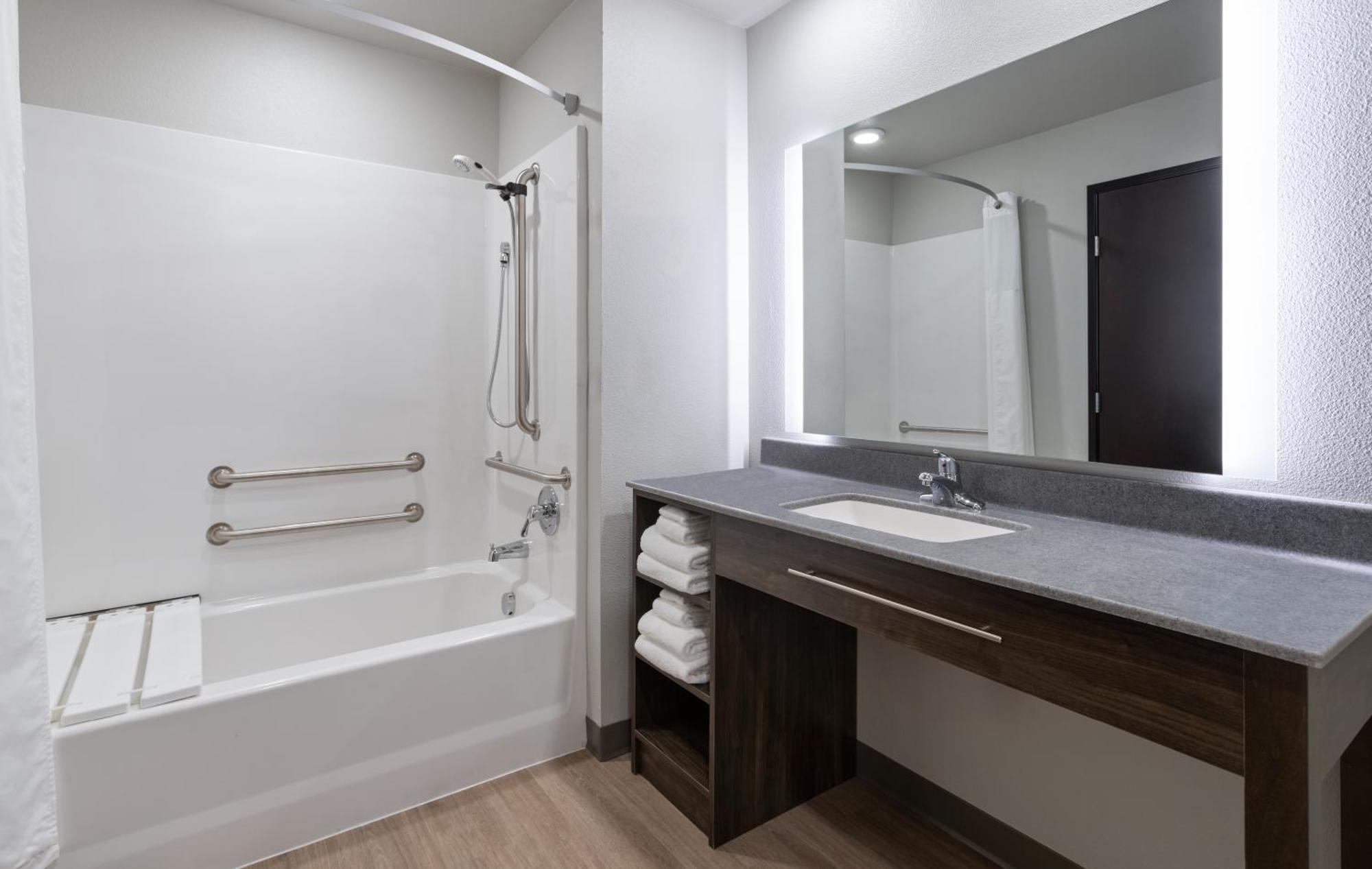 My Place Hotel-Randolph, Vt ภายนอก รูปภาพ